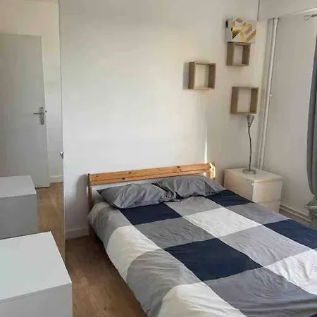 Apartment Grand Lumineux A Proximite De Paris